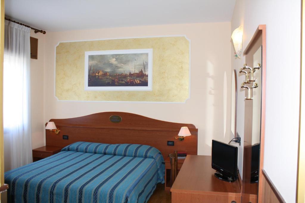 Hotel Belfiore Salzano Habitación foto